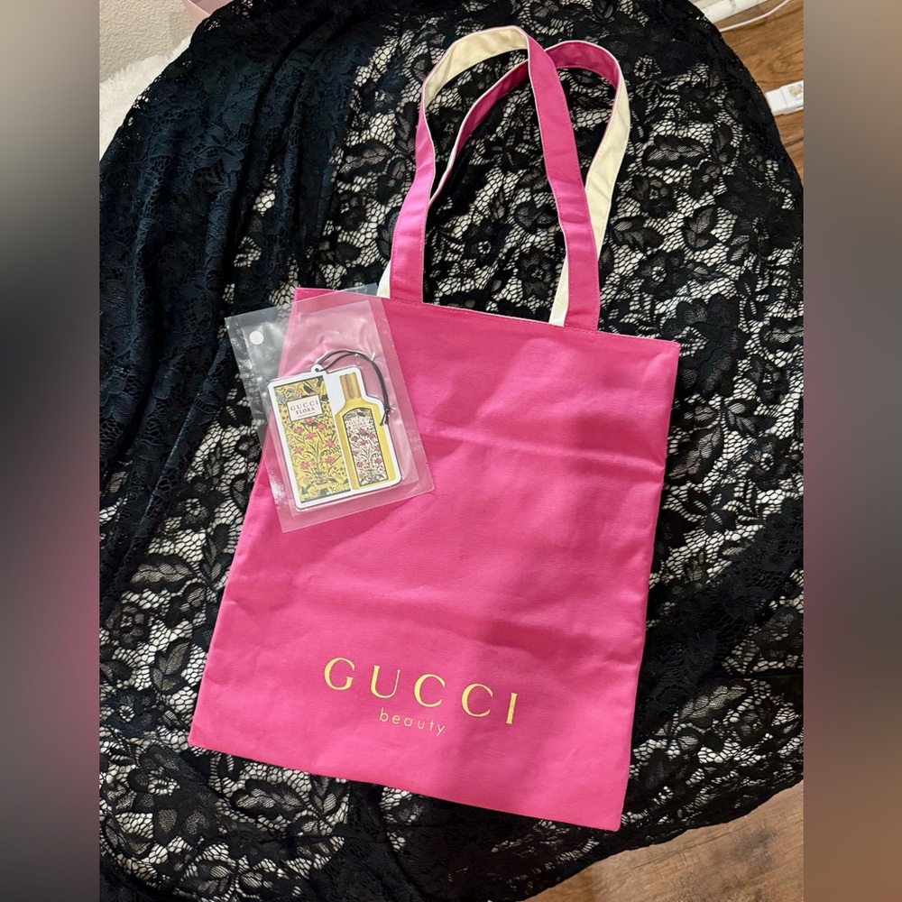 Gucci Magenta & Cream Reversible Tote Bag New